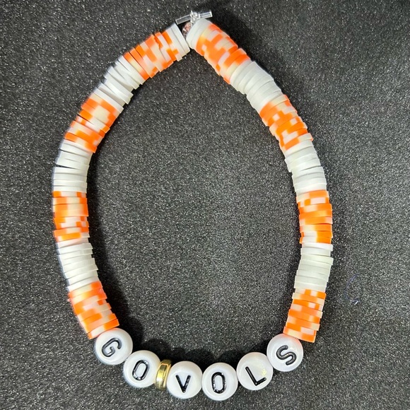 University of Tennessee - Knoxville (Go Vols) Heishi Bracelet - Picture 5 of 7